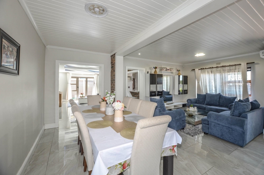 6 Bedroom Property for Sale in De Tijger Western Cape